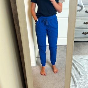 Jaanuu scrub pants